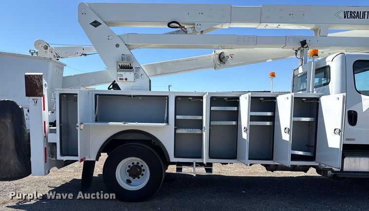 image for item EG5753 2009 Freightliner Business Class M2 bucket truck