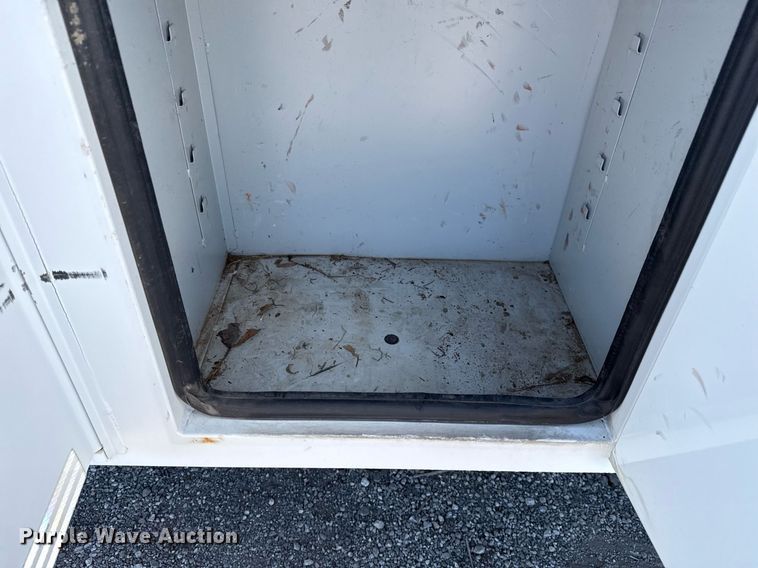 image for item EG5753 2009 Freightliner Business Class M2 bucket truck