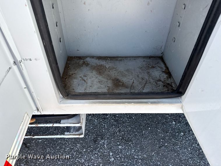 image for item EG5753 2009 Freightliner Business Class M2 bucket truck