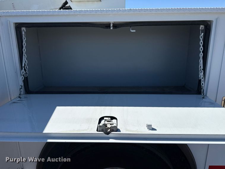 image for item EG5753 2009 Freightliner Business Class M2 bucket truck