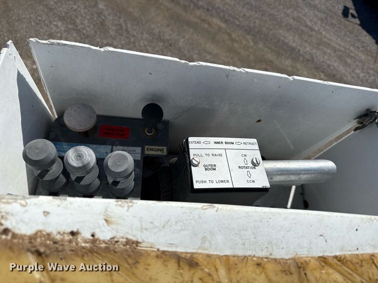 image for item EG5753 2009 Freightliner Business Class M2 bucket truck