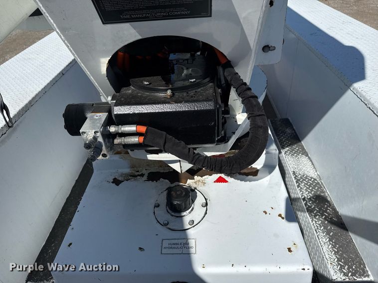 image for item EG5753 2009 Freightliner Business Class M2 bucket truck