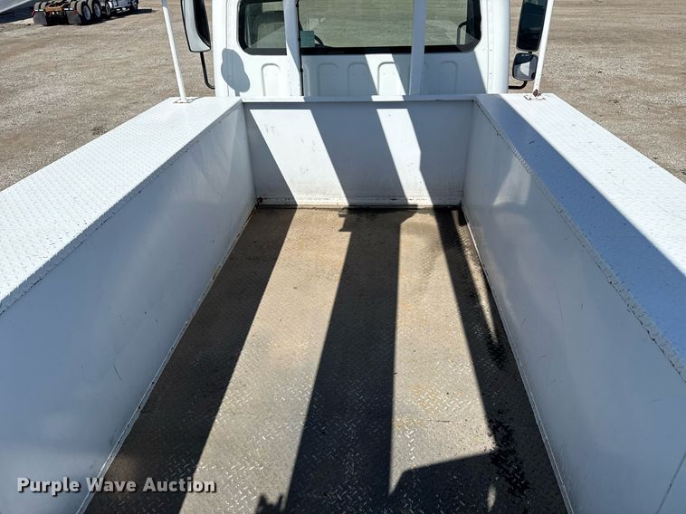 image for item EG5753 2009 Freightliner Business Class M2 bucket truck