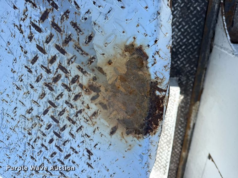 image for item EG5753 2009 Freightliner Business Class M2 bucket truck