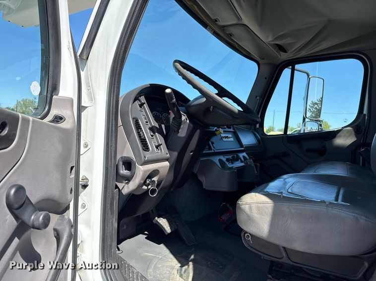 image for item EG5753 2009 Freightliner Business Class M2 bucket truck