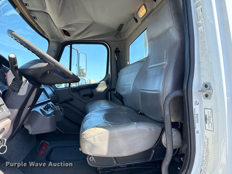 image for item EG5753 2009 Freightliner Business Class M2 bucket truck