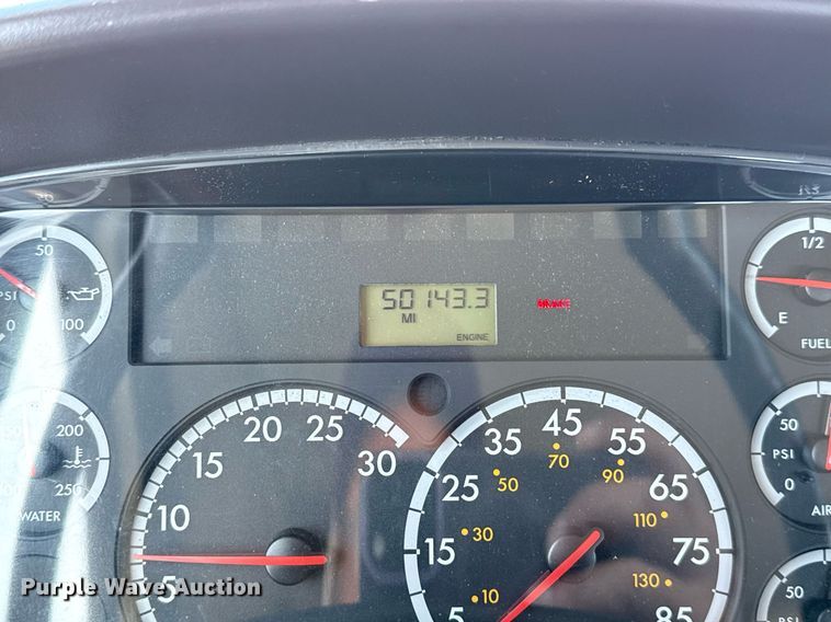 image for item EG5753 2009 Freightliner Business Class M2 bucket truck