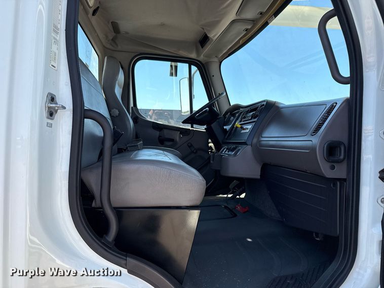 image for item EG5753 2009 Freightliner Business Class M2 bucket truck