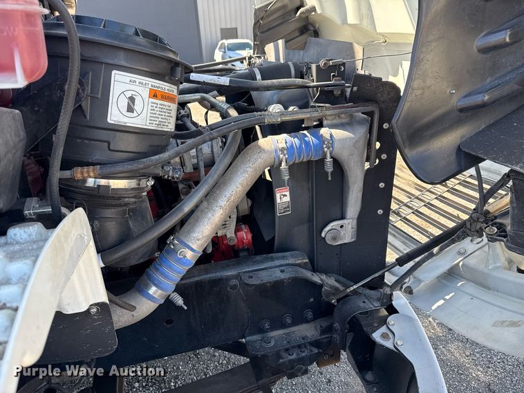 image for item EG5753 2009 Freightliner Business Class M2 bucket truck