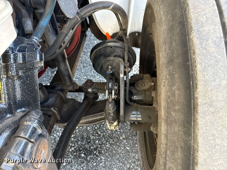 image for item EG5753 2009 Freightliner Business Class M2 bucket truck