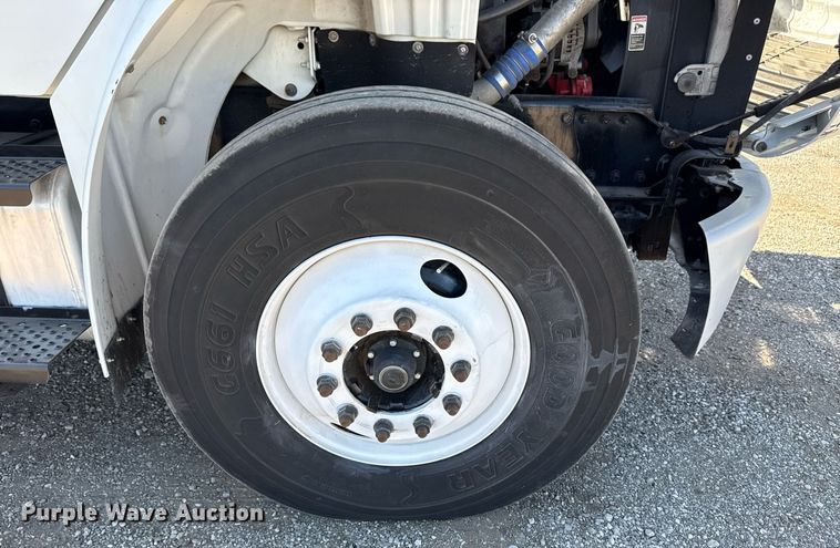 image for item EG5753 2009 Freightliner Business Class M2 bucket truck