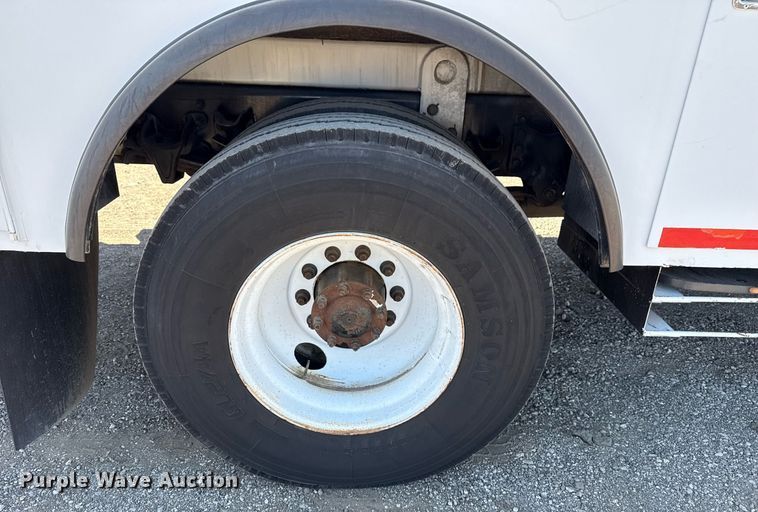 image for item EG5753 2009 Freightliner Business Class M2 bucket truck