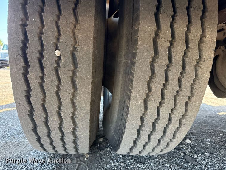 image for item EG5753 2009 Freightliner Business Class M2 bucket truck