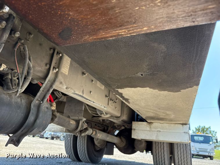 image for item EG5753 2009 Freightliner Business Class M2 bucket truck