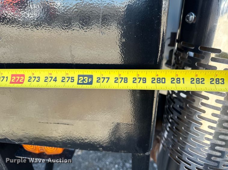 image for item EG5755 2008 Freightliner FLD120 dump truck