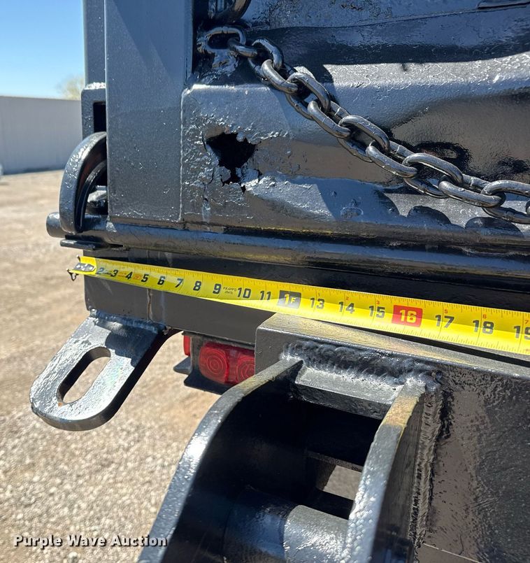 image for item EG5755 2008 Freightliner FLD120 dump truck