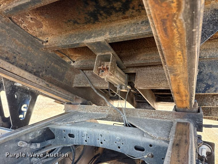 image for item EG5755 2008 Freightliner FLD120 dump truck