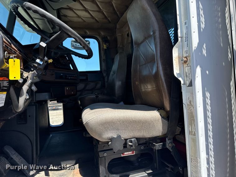 image for item EG5755 2008 Freightliner FLD120 dump truck