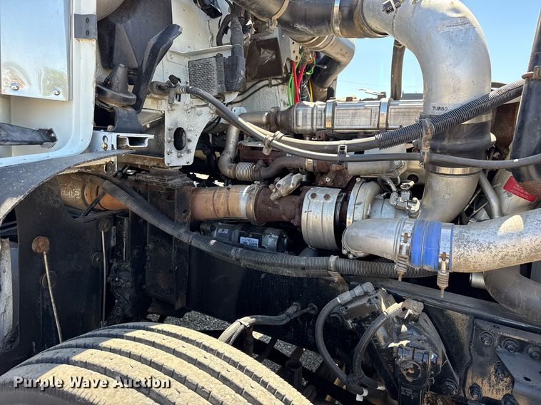 image for item EG5755 2008 Freightliner FLD120 dump truck