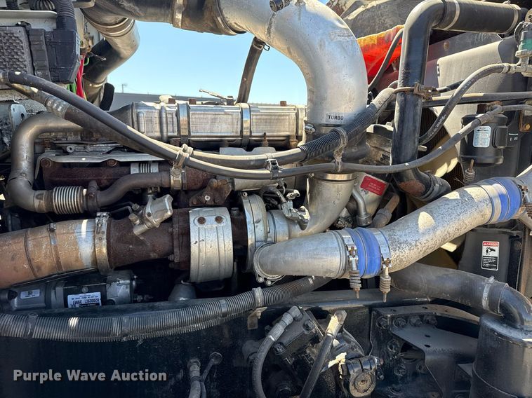 image for item EG5755 2008 Freightliner FLD120 dump truck