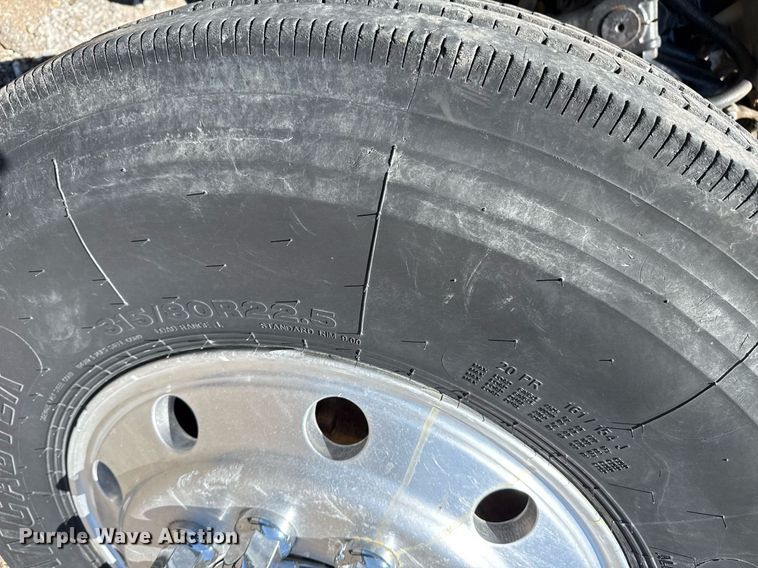 image for item EG5755 2008 Freightliner FLD120 dump truck