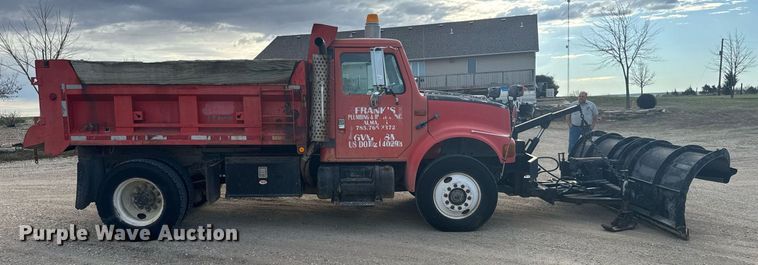 image for item EG6209 1993 International 4900 dump truck