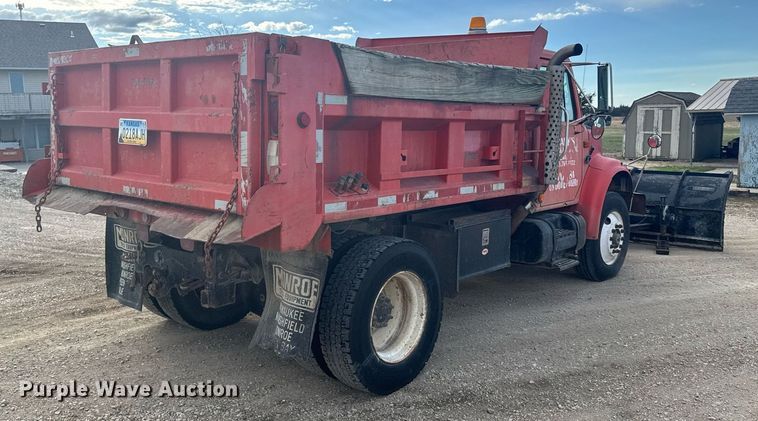 image for item EG6209 1993 International 4900 dump truck
