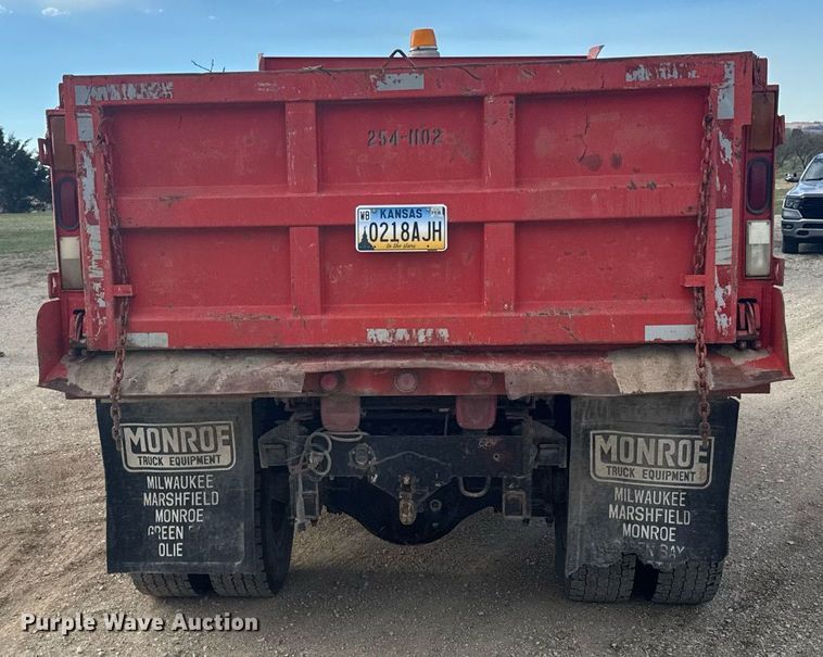 image for item EG6209 1993 International 4900 dump truck