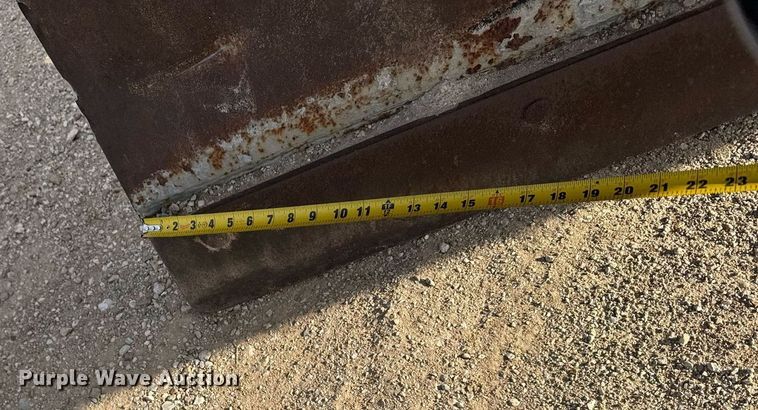 image for item EG6209 1993 International 4900 dump truck