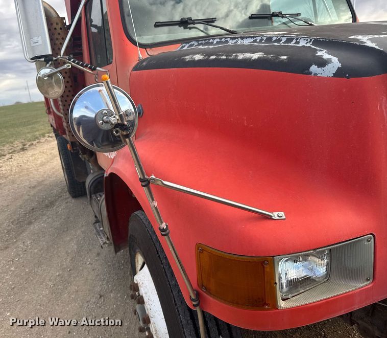 image for item EG6209 1993 International 4900 dump truck