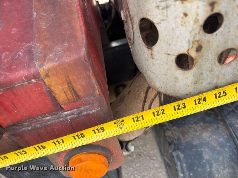 image for item EG6209 1993 International 4900 dump truck