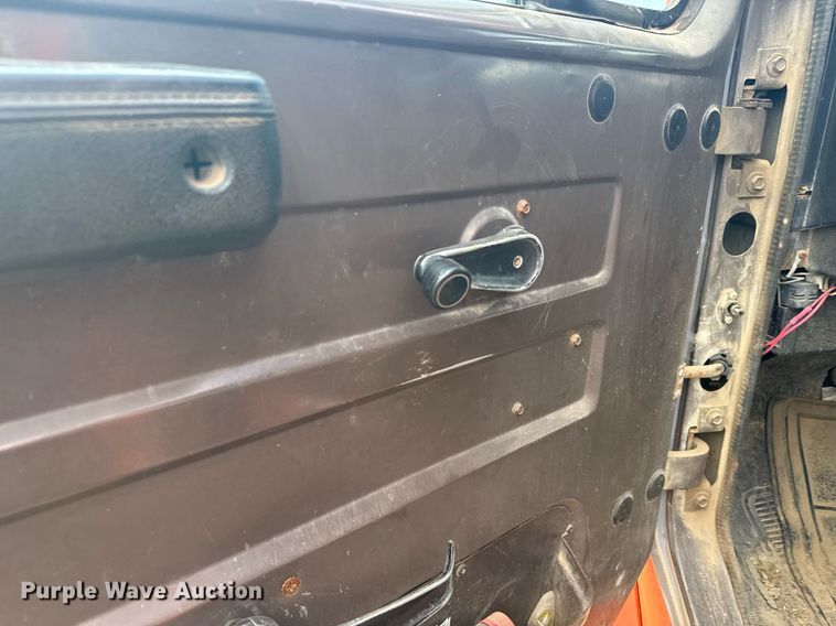 image for item EG6209 1993 International 4900 dump truck