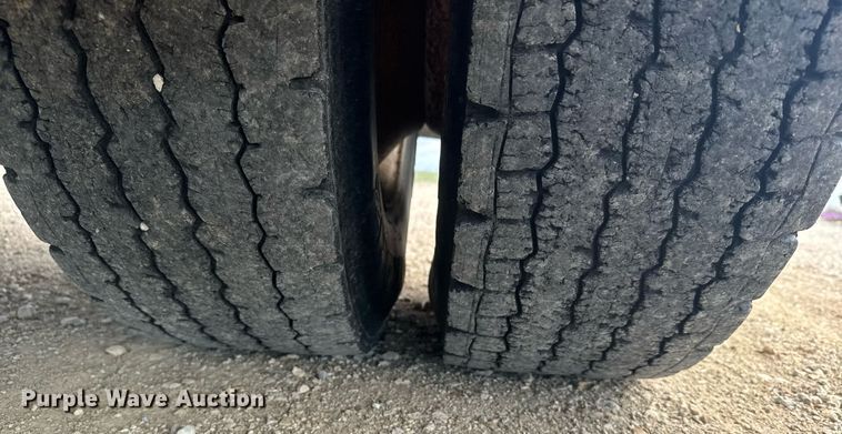 image for item EG6209 1993 International 4900 dump truck