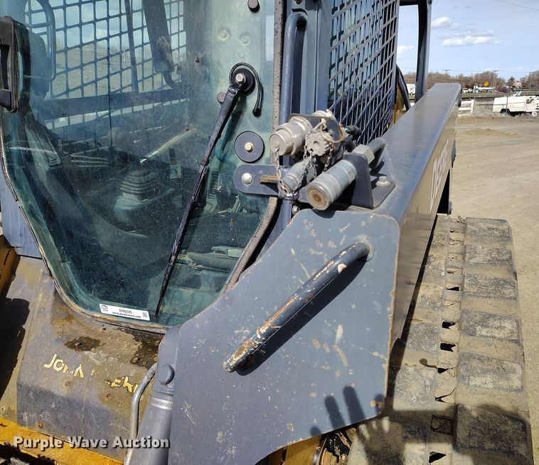 image for item EH0235 2012 John Deere 323D tracked skid steer loader
