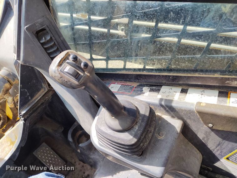 image for item EH0235 2012 John Deere 323D tracked skid steer loader