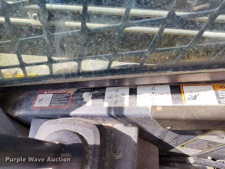 image for item EH0235 2012 John Deere 323D tracked skid steer loader