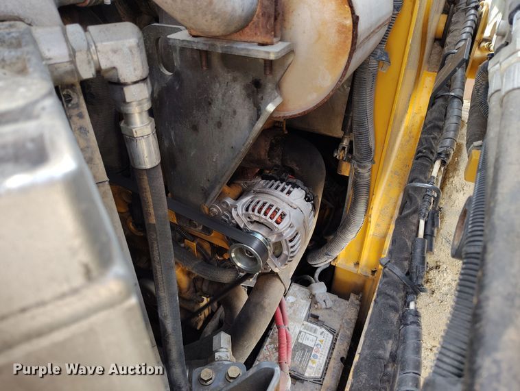 image for item EH0235 2012 John Deere 323D tracked skid steer loader