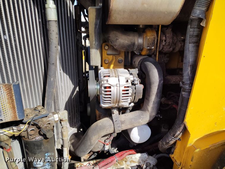 image for item EH0235 2012 John Deere 323D tracked skid steer loader