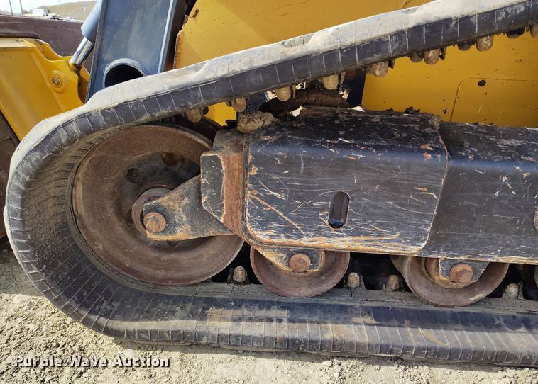 image for item EH0235 2012 John Deere 323D tracked skid steer loader