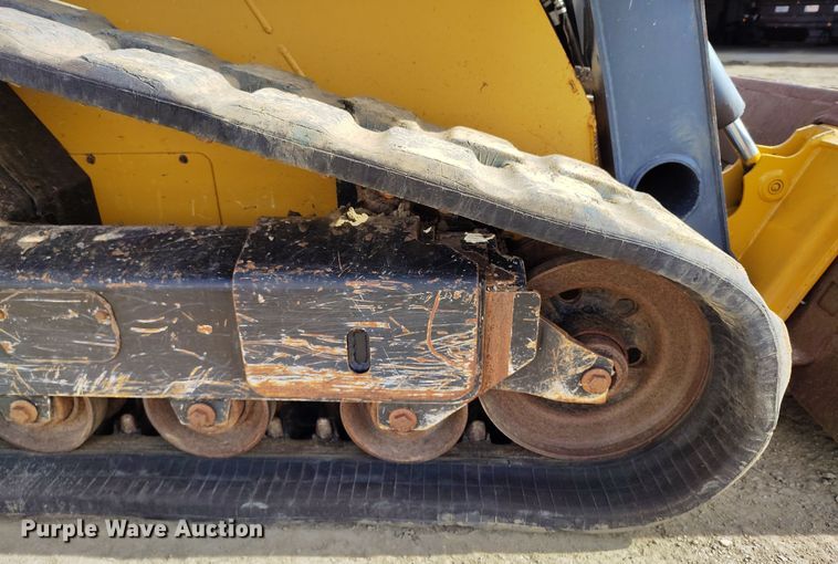 image for item EH0235 2012 John Deere 323D tracked skid steer loader