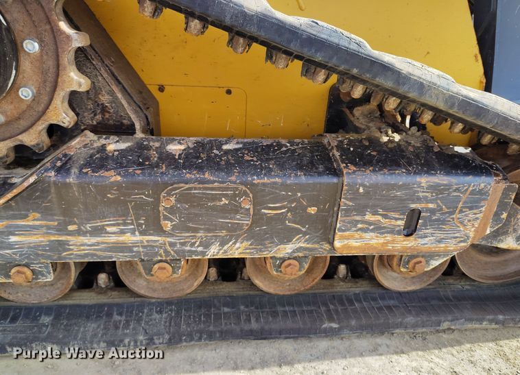 image for item EH0235 2012 John Deere 323D tracked skid steer loader