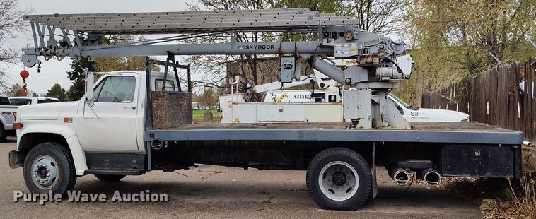 image for item EH0280 1983 GMC C6000 crane truck