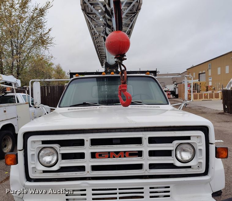 image for item EH0280 1983 GMC C6000 crane truck