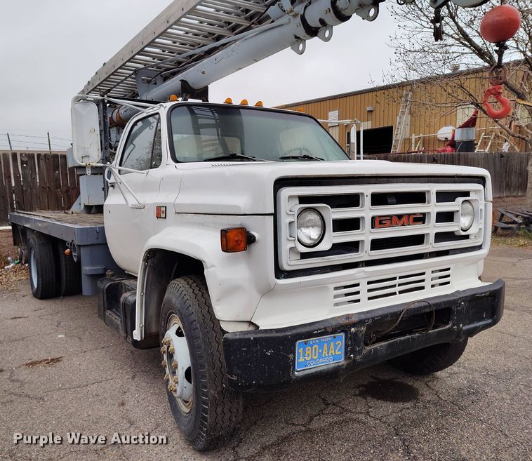 image for item EH0280 1983 GMC C6000 crane truck