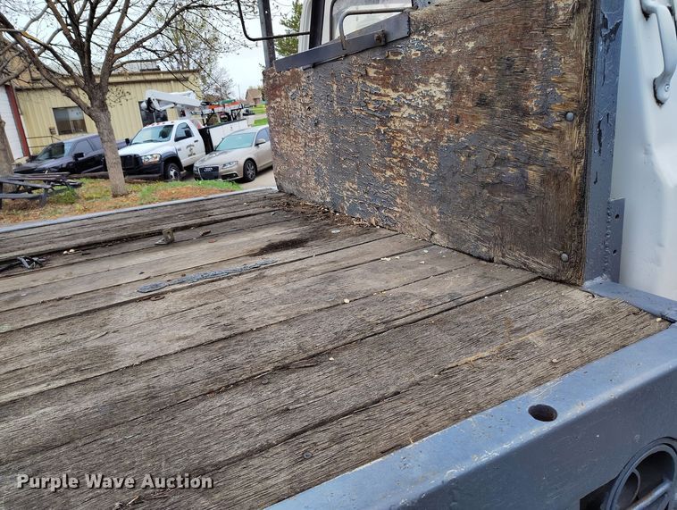 image for item EH0280 1983 GMC C6000 crane truck