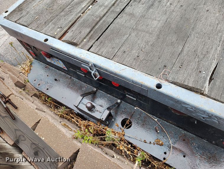 image for item EH0280 1983 GMC C6000 crane truck