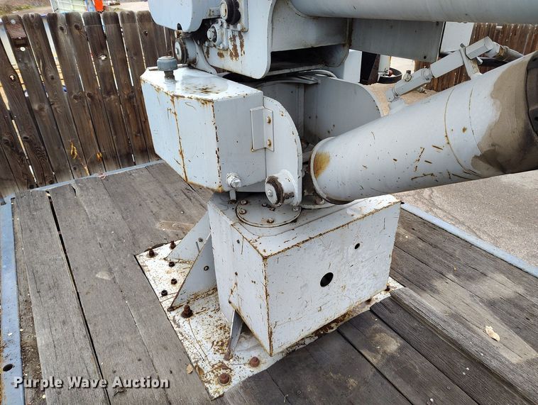 image for item EH0280 1983 GMC C6000 crane truck