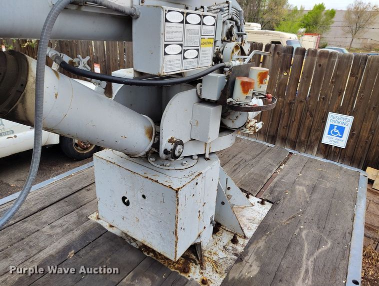 image for item EH0280 1983 GMC C6000 crane truck