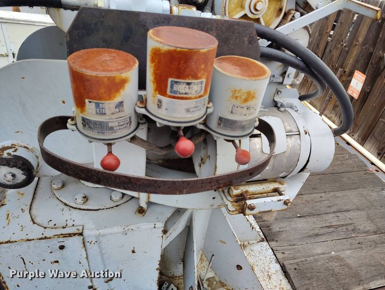 image for item EH0280 1983 GMC C6000 crane truck