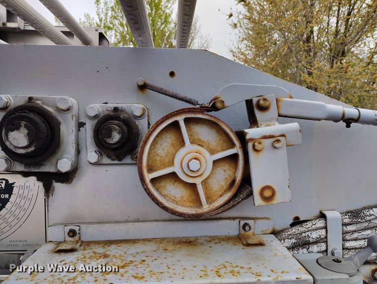 image for item EH0280 1983 GMC C6000 crane truck